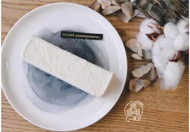 圣诞搞事啊!这杯咖啡竟好喝得我连杯子都吃掉了!