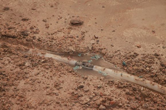 地暖漏了如何排清地暖里的水,地暖漏了什么方法修更安全