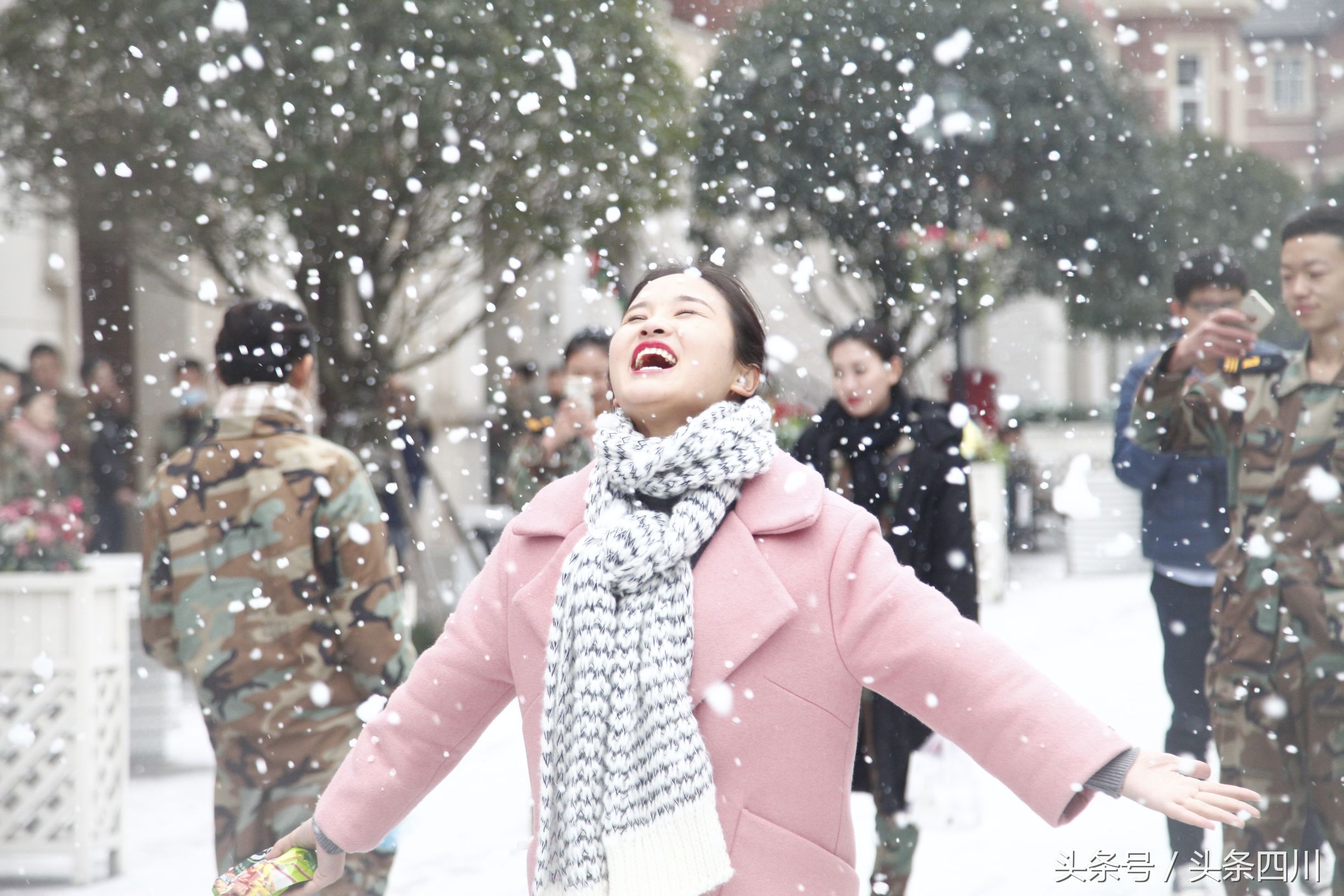 获得全球时尚盛典大奖,西航这个学校为什么这么时尚?