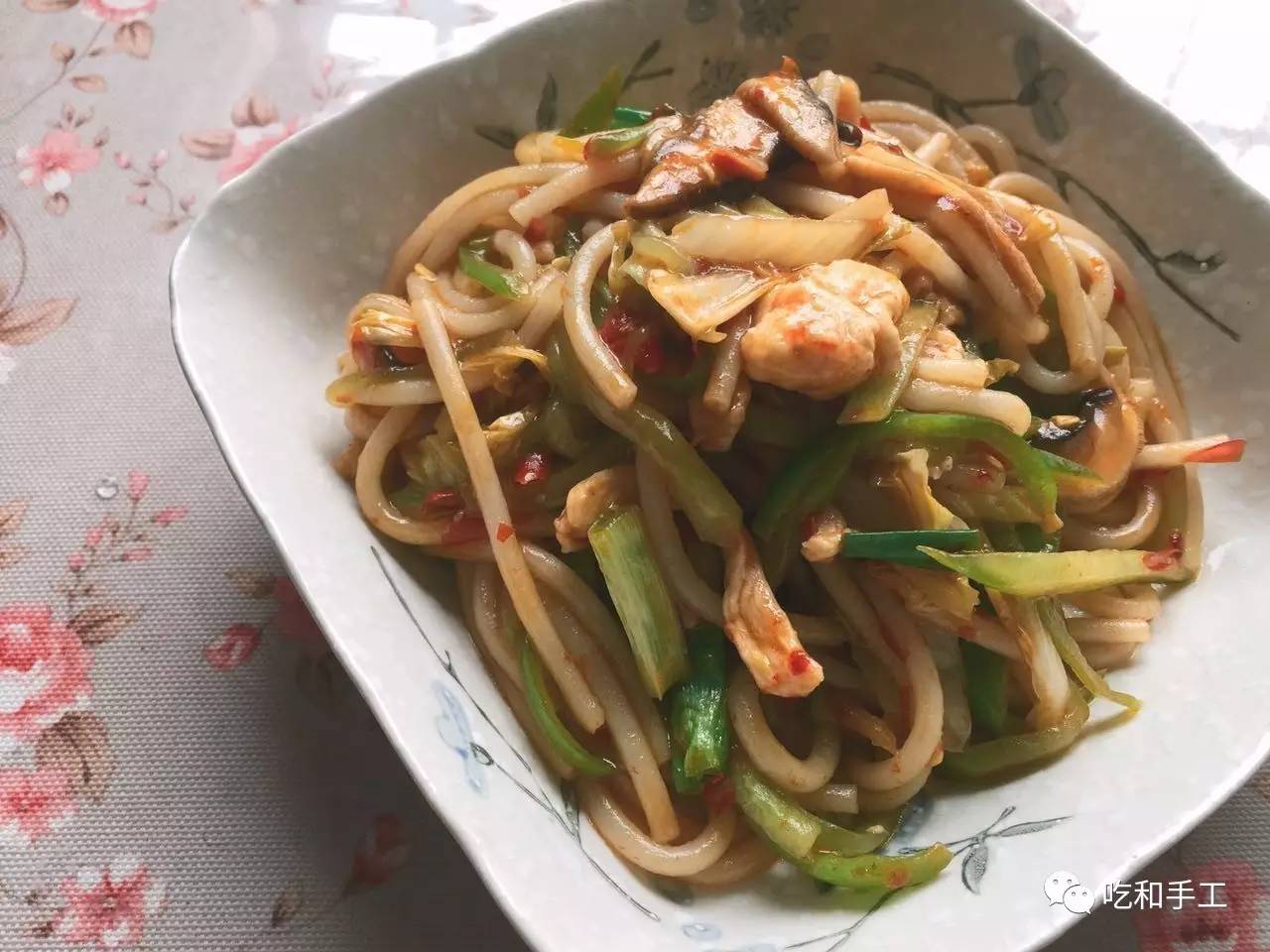 吃面食与吃米饭的南方人的区别,南方人都爱吃制作简单美味的米粉