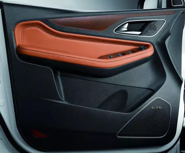 宝骏560音响直播,宝骏560豪华版多少个音响