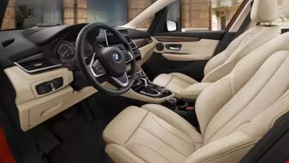 奔驰b200和宝马2系旅行车选哪个,宝马2系旅行车2016款218i运动