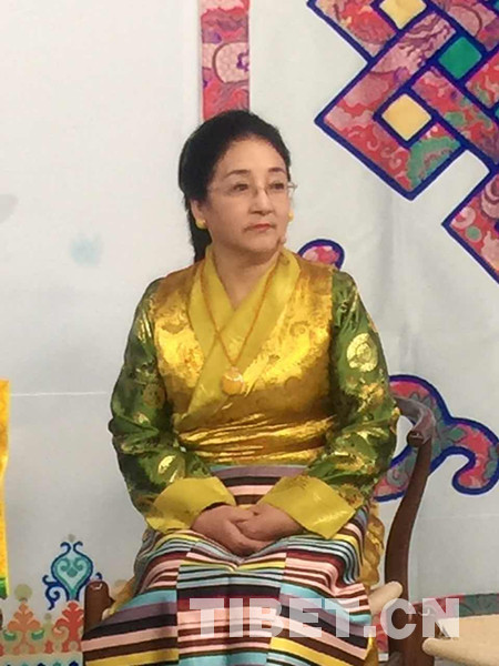 拉萨市副市长走进安徽家家购物频道直播间推广拉萨净土产品