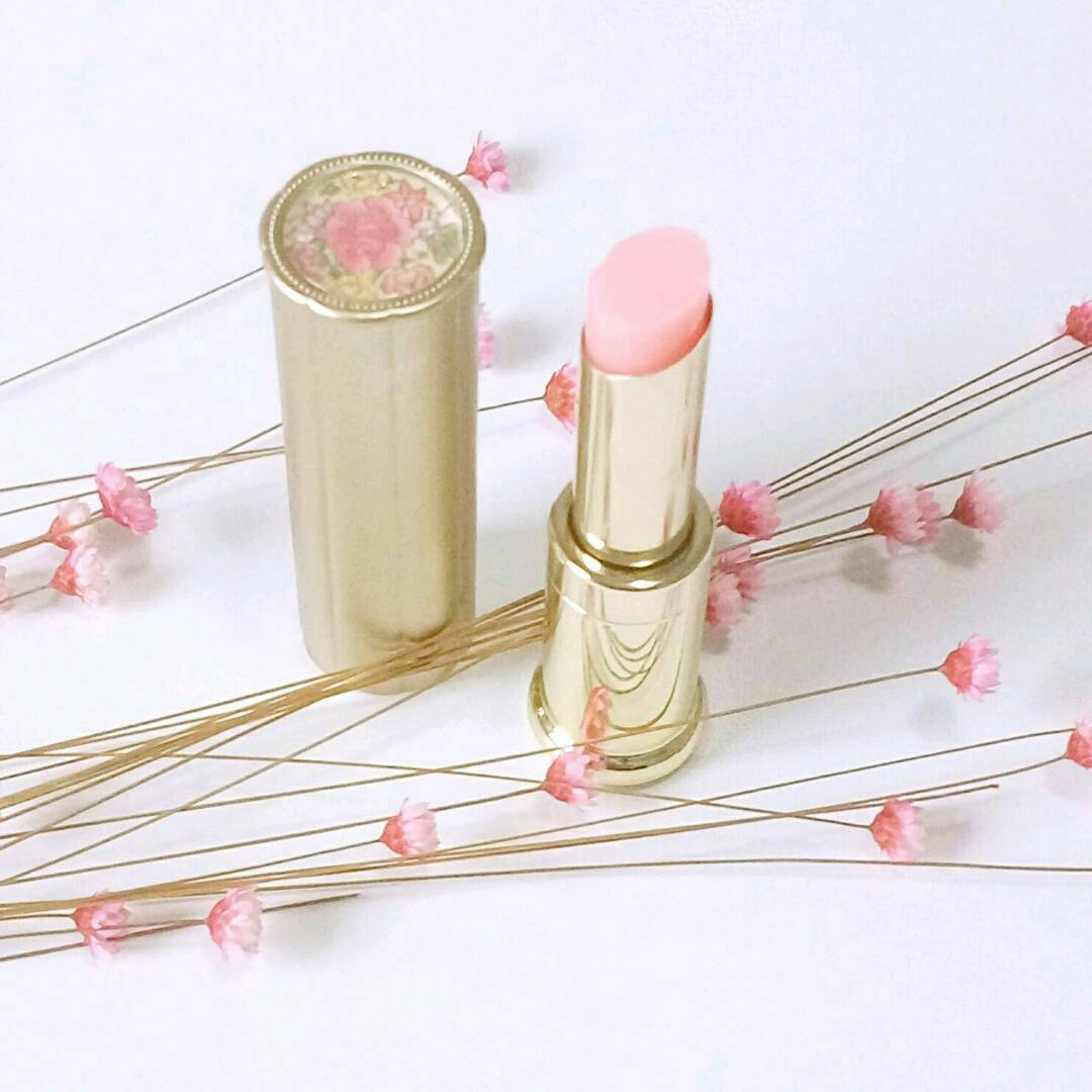 有色润唇膏学生党伪素颜,适合素颜的有色润唇膏安全