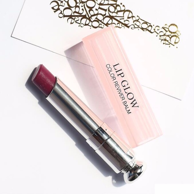 有色润唇膏学生党伪素颜,适合素颜的有色润唇膏安全