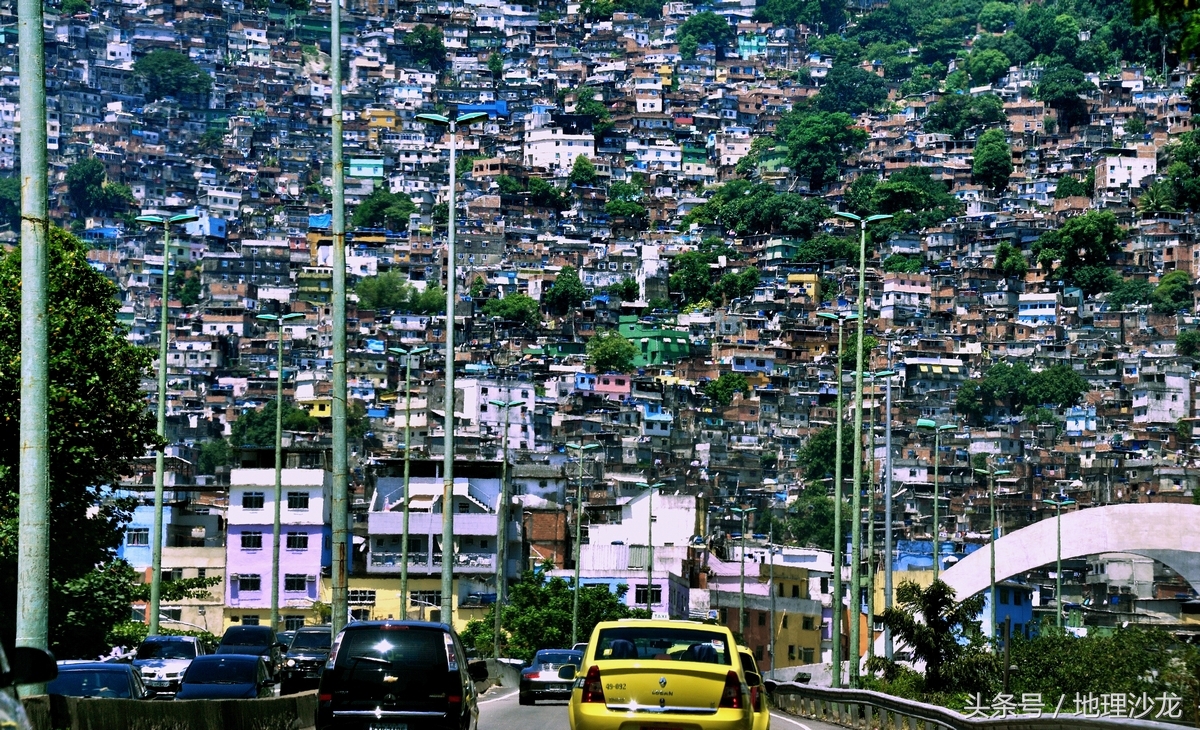 巴西里约热内卢贫民窟和富人区,巴西里约热内卢贫民窟有多危险