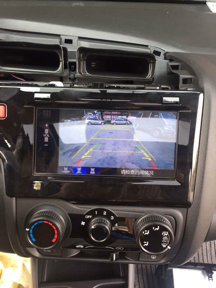 蓝色的飞度为什么便宜,蓝色飞度好看吗