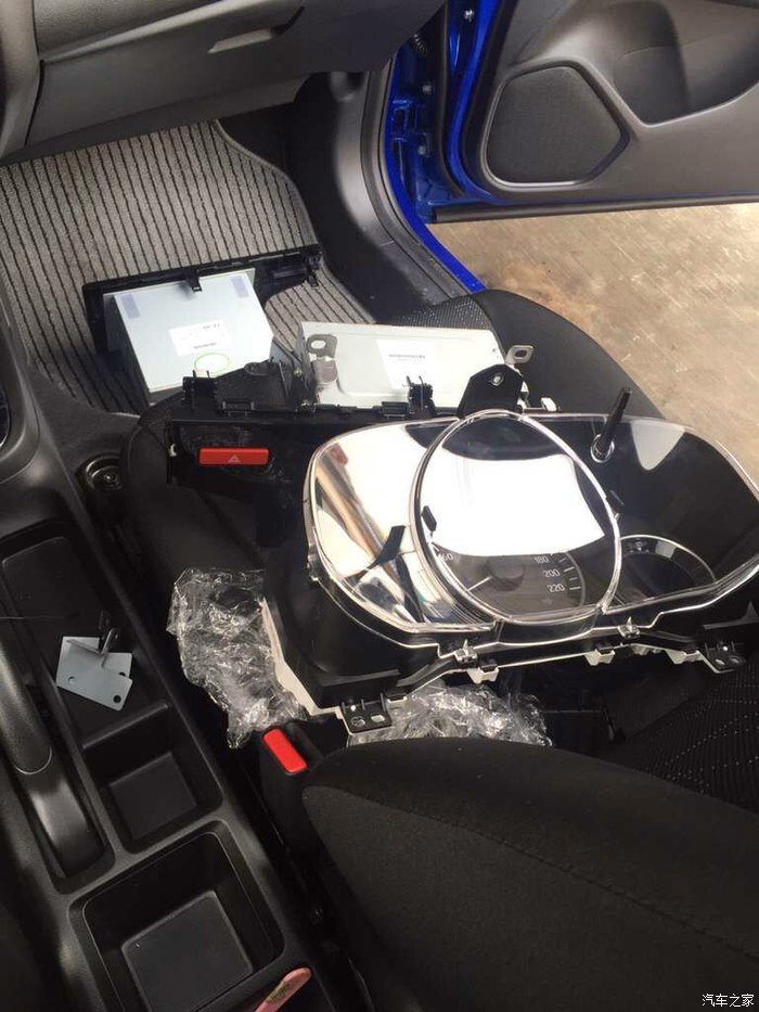 蓝色的飞度为什么便宜,蓝色飞度好看吗