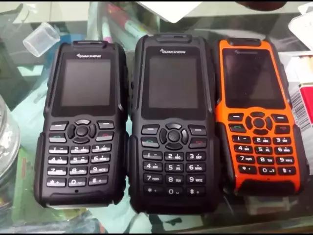 买对讲机买一个还是两个,买对讲机有哪些坑