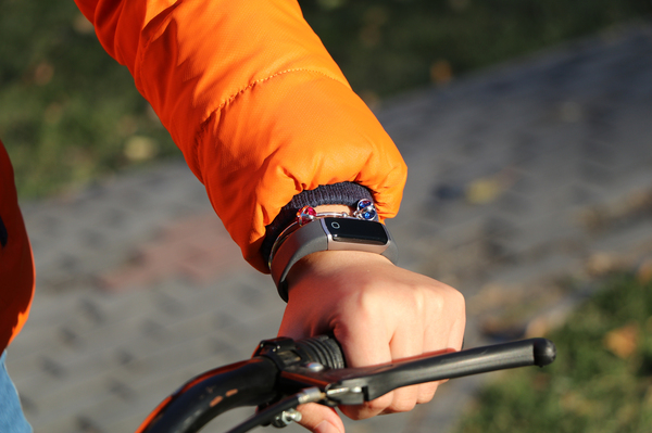 乐心手环zivaplus区别,乐心小米华为手环横评