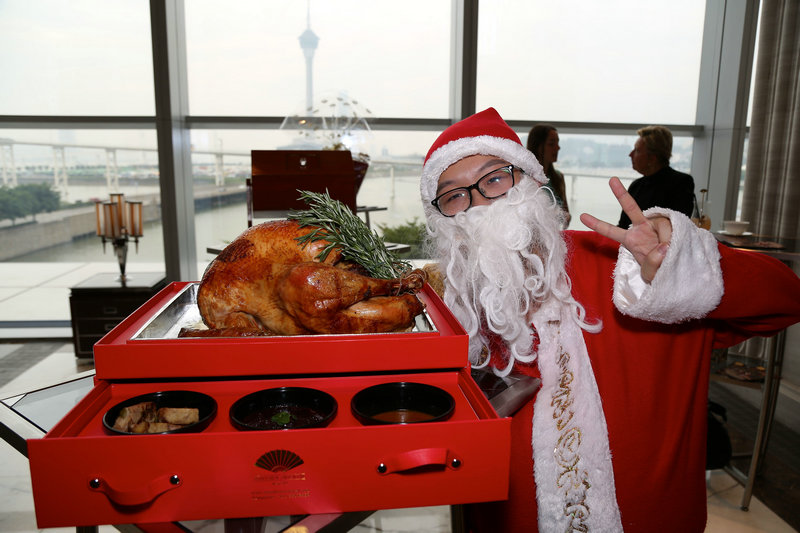 澳门旅游塔蹦极吃东西 (澳门旅游塔笨猪跳)