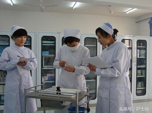 肌肉注射完了有一点回血,肌肉注射抽针回血怎么回事