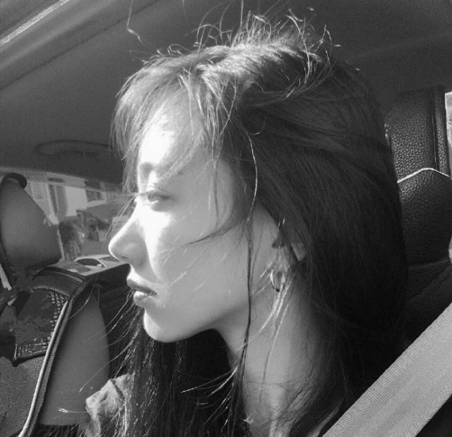 我告诉姥姥我的YSL是20块钱买的以后