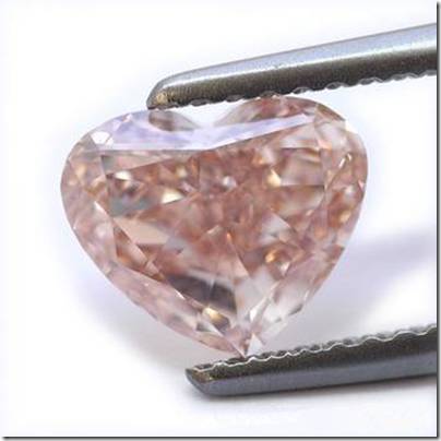 钻戒越戴越暗是真的吗,真钻戒会不会闪闪发亮