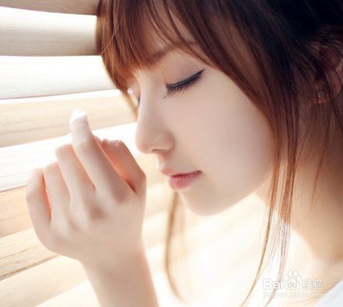 如何有效避免或减少青春痘的出现,避免青春痘误区彻底治疗青春痘