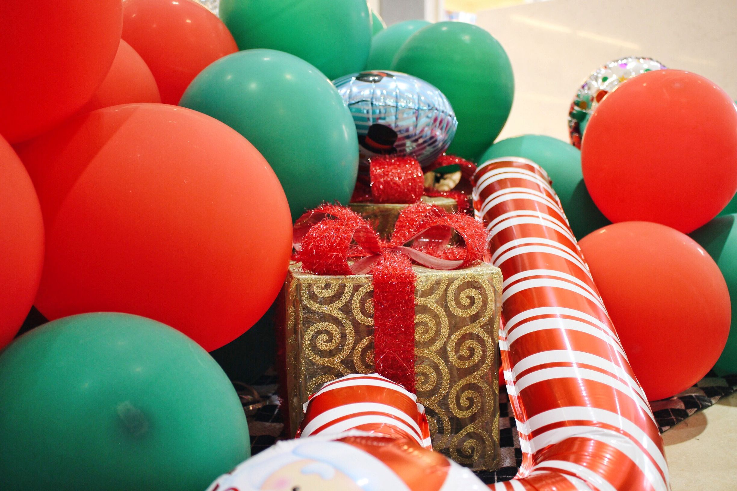 圣诞搞事啊!这杯咖啡竟好喝得我连杯子都吃掉了!