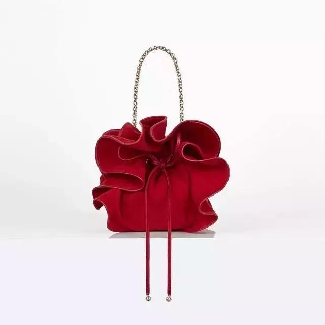 包治百病,我与时髦girl之间只差一枚“麂皮”包了!