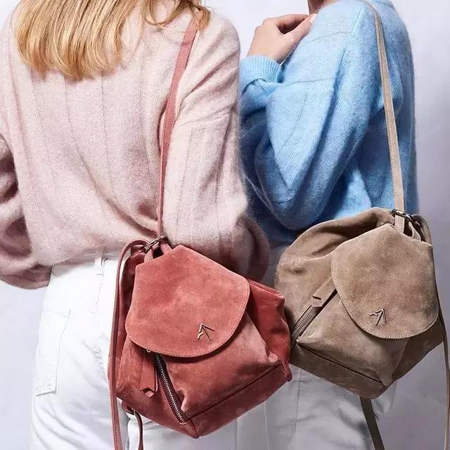 包治百病,我与时髦girl之间只差一枚“麂皮”包了!