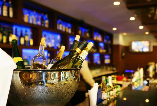 浅谈酒吧,酒吧的分类并简单概括其作用