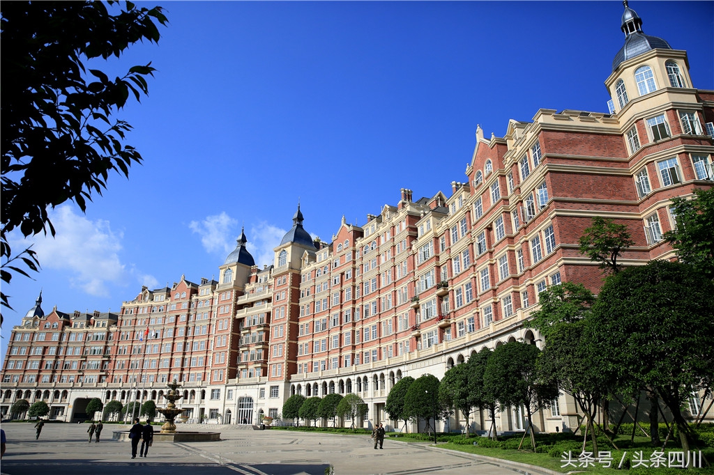 获得全球时尚盛典大奖,西航这个学校为什么这么时尚?