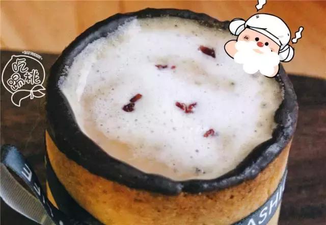 圣诞搞事啊!这杯咖啡竟好喝得我连杯子都吃掉了!