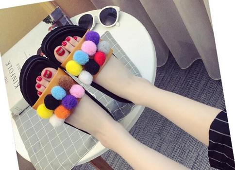 又贵又难看的鞋拖鞋,时尚的鞋拖鞋