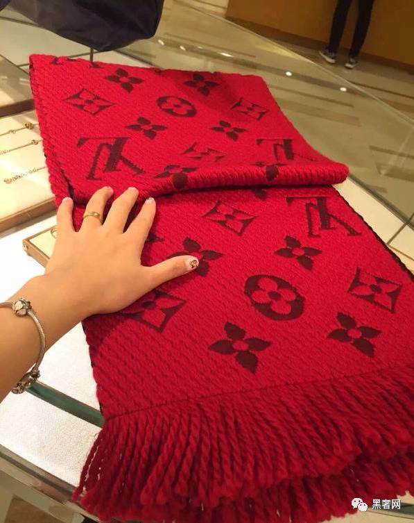 最好看的围巾排行榜,巴宝莉和lv哪款围巾好