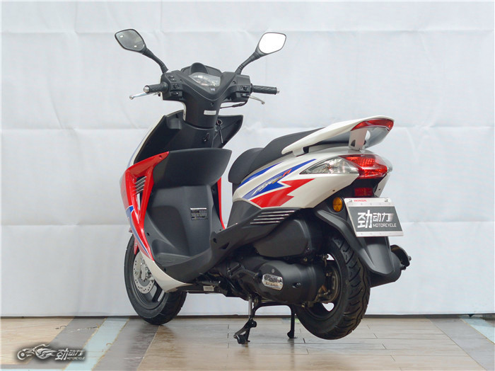 一万以内的踏板怎么选,一万以内性价比最高的踏板