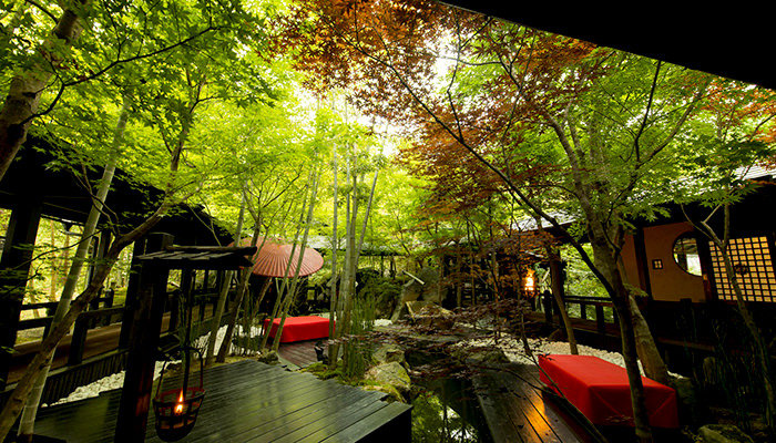 寒假带你见识世界各地的顶级温泉，“泡”制幼嫩美肌！