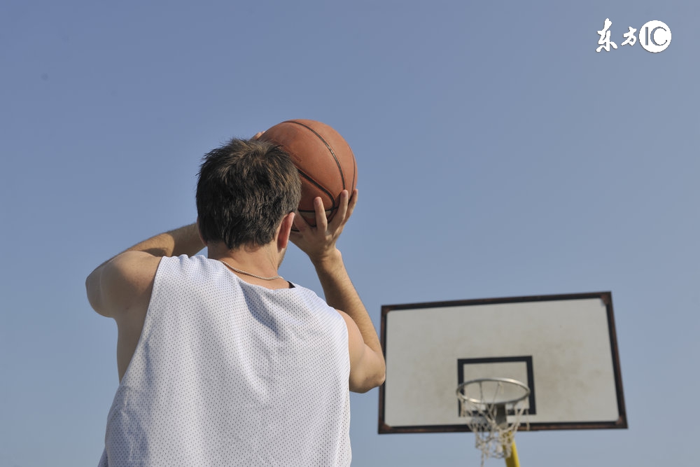 如何三分球100%命中,足球定点射准技巧