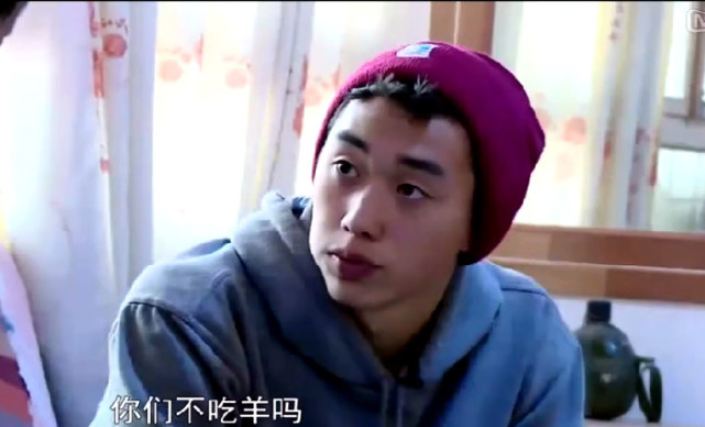 同样是富豪，王艳儿子球球被指是下一个李天一，学学林依轮王中磊