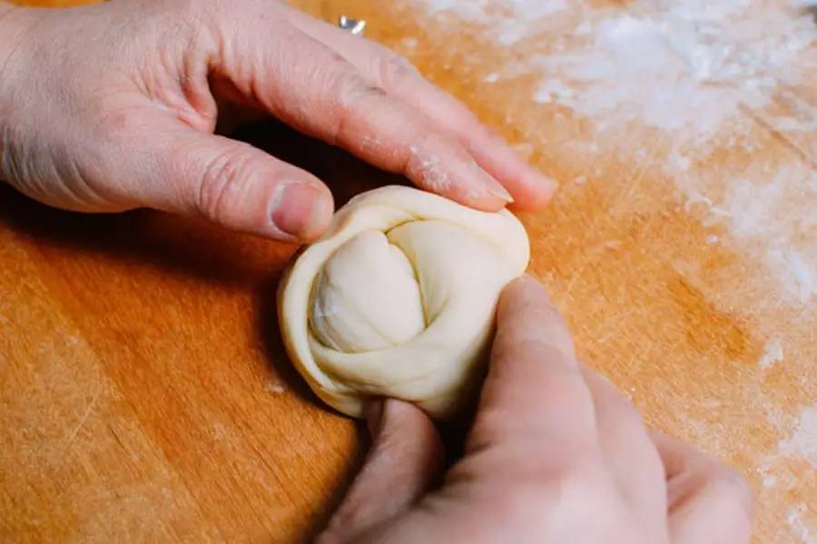 牛奶和酸奶哪个保护胃黏膜,纯牛奶和酸奶保护胃黏膜