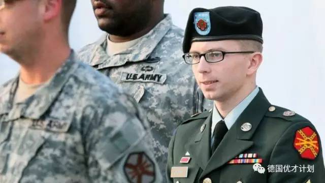 她是世界最牛变性人，*诺斯**登的前辈，奥巴马最后一刻为她发特赦令