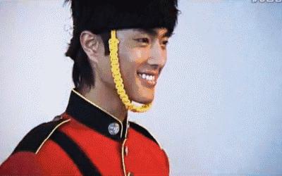 涓浗妯$壒璧电韬珮 (涓浗妯$壒璧电韬珮澶氬皯)