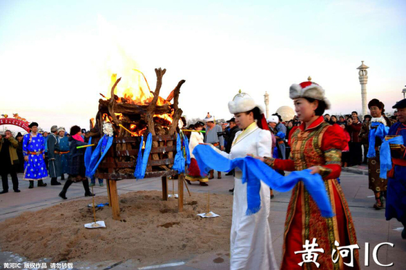 閮藉叞钂欏彜鏃忎妇琛岀キ鐏妭,钂欏彜鏃忓悓鑳炵殑姘戜織椋庢儏