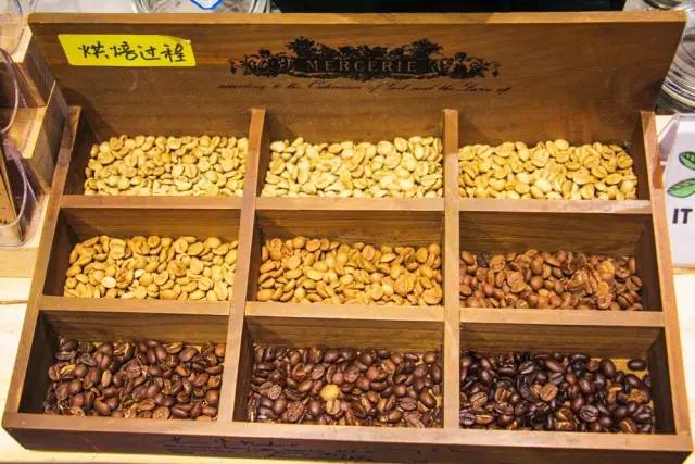 拥抱屋顶，让我们做一场离天空很近的梦