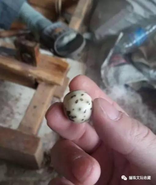 没有车床怎么做佛珠,古代没有机器怎么打磨玉石珠子