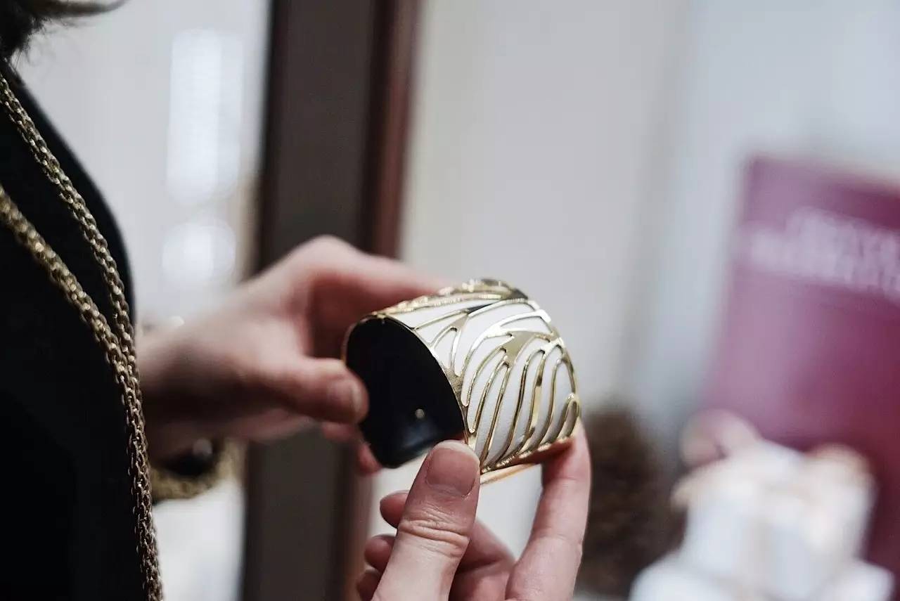 直男们有救了！这13家从未杭州亮相的新店，总有一款圣诞礼物，适合你的女神……