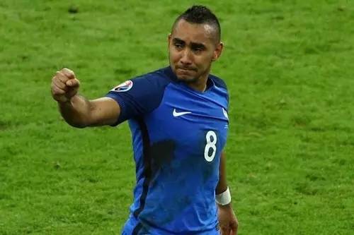 2021足坛感动泪目瞬间,2016足坛十大催人泪下的瞬间