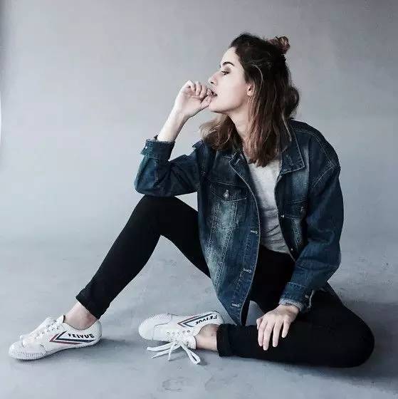 经典的帆布鞋这样搭配最舒服,帆布鞋真的很百搭怎么穿都不过时