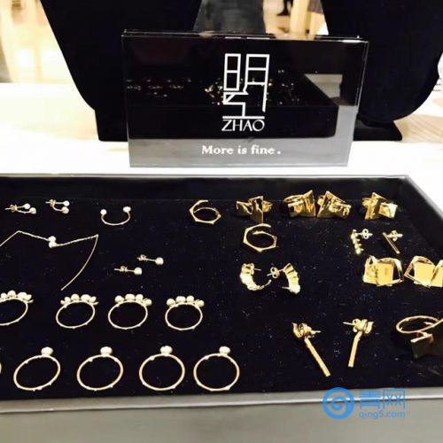 网红们都在戴的项链,网红戴哪些首饰