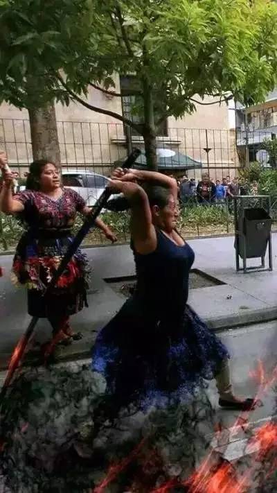 战斗民族大妈玩ak47,战斗民族的大妈有多强悍