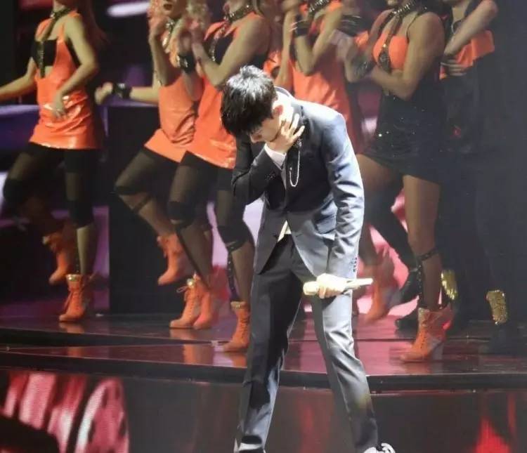 张杰歌手巅峰之作,张杰一个人的歌