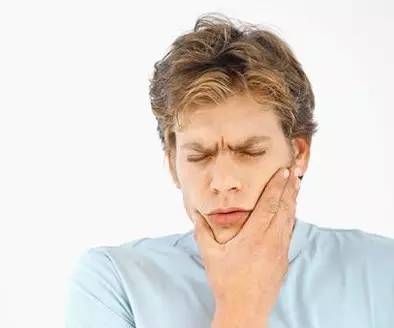 口腔溃疡：小疾病大学问