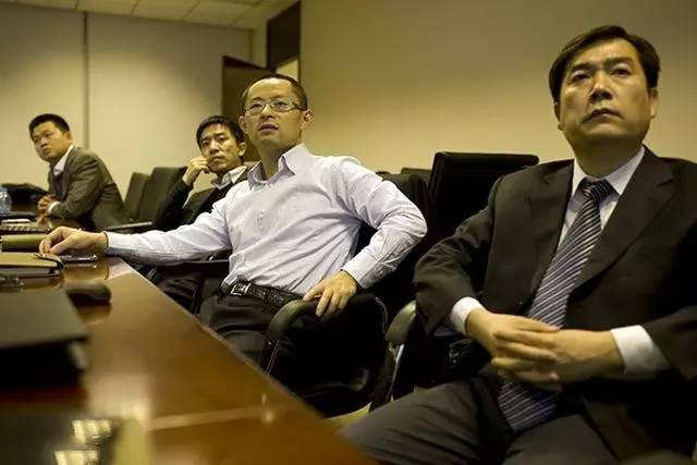 揭秘中国新三板第一富豪发家史，竟然靠一个司机的投资缔造千亿帝国！