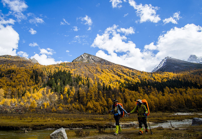 重装徒步背包打包顺序,户外重装背包多大合适