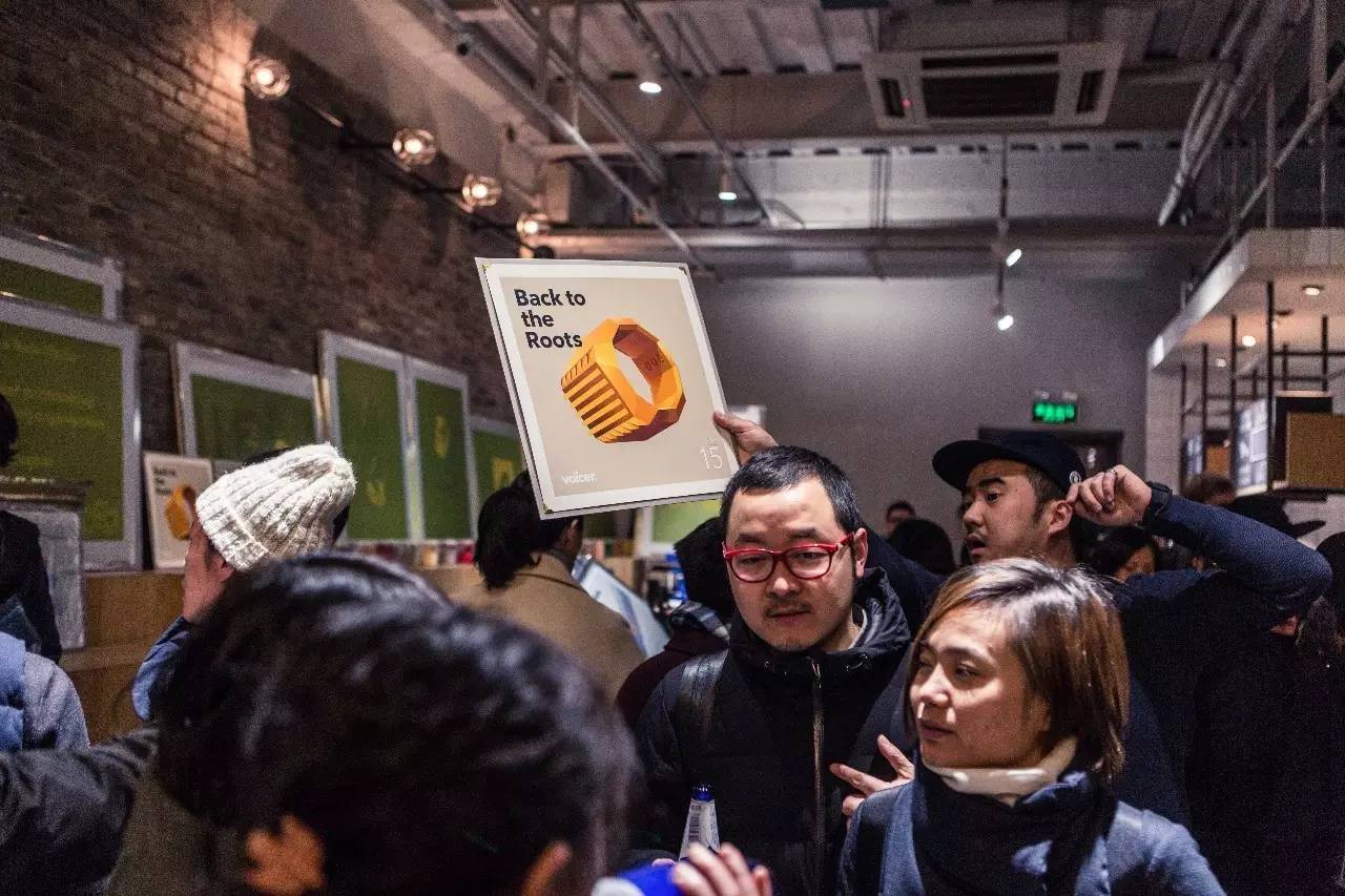 图集|我们带着这些“黑胶唱片”和几百个好看的人,一起入侵了DOE