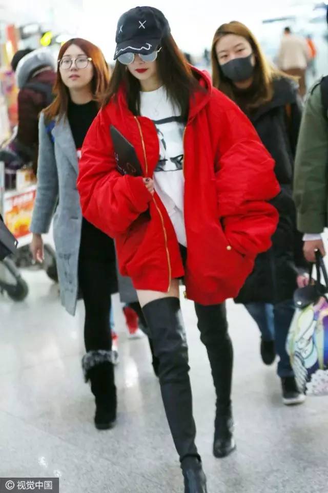 过膝靴杨幂,杨幂穿黑色过膝长靴街拍