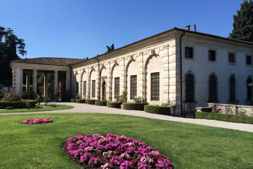 维琴察圆厅别墅立面图手绘,维琴察华人民宿