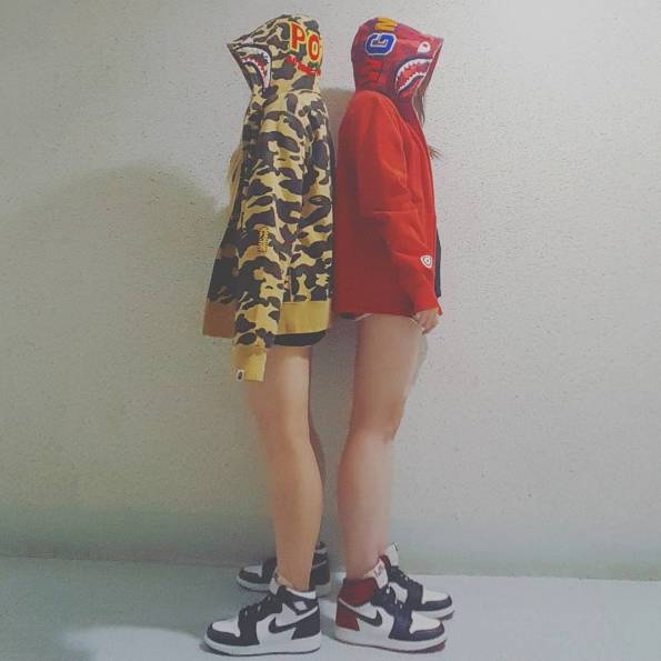 aj1现在哪双鞋值得入手,aj1两双不同配色一脚穿一只